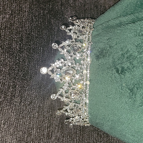 Tierra crown - Picture 1 of 6